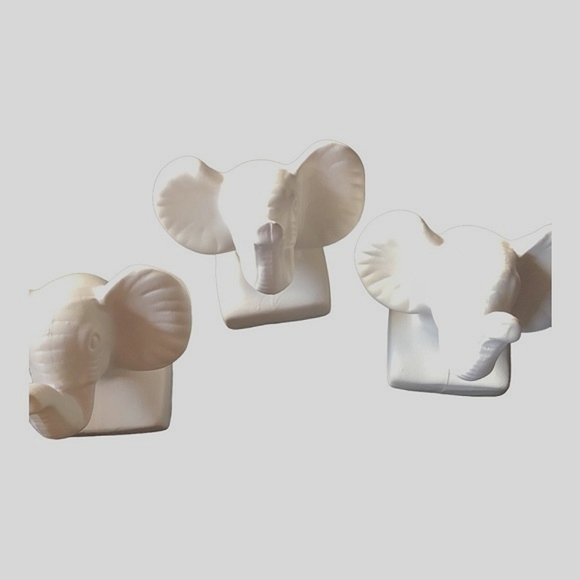 2 ceramic Elephant head decor stand in white‎ & black new - Picture 4 of 8